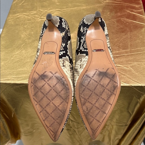 Vionic Snakeskin Patterned Heels - Picture 7 of 7